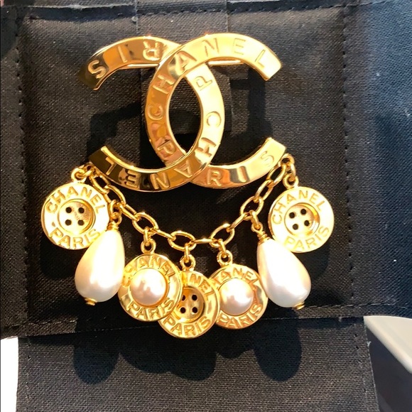 CHANEL Accessories - Sold out Chanel Broch